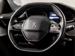 Peugeot 208 Peugeot 208 1.2 PureTech Sport (APPLE CARPLAY, GROOT NAVI, PARKEERSENSOREN, SPORTSTOELEN, LED KOPLAMPEN, LANE ASSIST, CRUISE, NIEUWSTAAT) - afbeelding nr 16