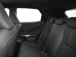 Lexus LBX Lexus LBX Emotion | PDC | Stoel/Stuur verwarming - afbeelding nr 10