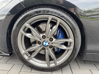 BMW 1 Serie BMW 1-serie M135i Executive RWD Schuifdak Xenon Leer Carplay - afbeelding nr 41