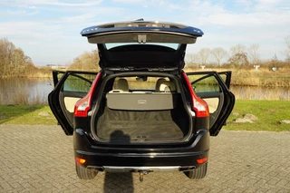 Volvo XC60 Volvo XC60 2.0 T5 FWD Summum AUT | Black Sapphire Metallic | Camera/Stoelverwarming/Memory/NAV/Trekhaak/Leder - Fijne hoogzitter! - afbeelding nr 7