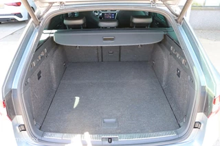Škoda Superb Skoda Superb Combi 2.0 TSI 4x4 Sportline / Pano / Canton - afbeelding nr 37