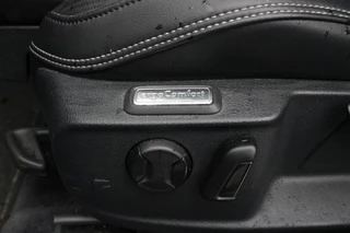 Volkswagen Passat Volkswagen Passat Variant 1.6TDI Highline Business R | Pano | Trekhaak - afbeelding nr 32