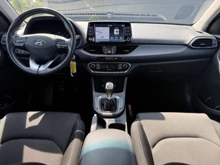 Hyundai i30 Hyundai i30 1.0 T-GDI Comfort 2e Eigenaar,Camera,Navi,Dealer Onderhouden,120pk,Clima,Cruise,Pdc,Lm Velgen,Nieuwe Apk bij Aflevering - afbeelding nr 10