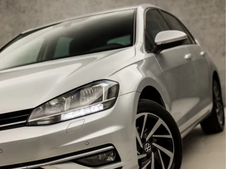 Volkswagen Golf Volkswagen Golf 1.0 TSI Luxury Automaat (APPLE CARPLAY, GROOT NAVI, CLIMATE, STOELVERWARMING, SPORTSTOELEN, ADAPTIVE CRUISE, LM VELGEN, GETINT GLAS, PARKEERSENSOREN, NIEUWE APK, NIEUWSTAAT) - afbeelding nr 34