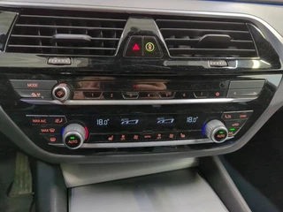 BMW 5 Serie BMW 5-serie 530e Aut. Business Ed. | BMW Laser | 360 Camera | Leder | - afbeelding nr 17