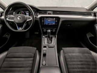 Volkswagen Passat Volkswagen Passat Variant 1.4 TSI PHEV GTE Business 218Pk Automaat (DRAADLOOS APPLE CARPLAY, GROOT NAVI, CLIMATE, LEDER/ALCANTARA, TREKHAAK, STOELVERWARMING, CAMERA, ADAPTIVE CRUISE, KEYLESS, NIEUWSTAAT) - afbeelding nr 6