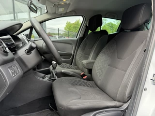 Renault Clio Renault Clio 0.9 TCe Limited Navi,Airco,Cruise,PDC,Bluetooth,Elek ramen,Lm velgen,Keyless,N.A.P,APK tot 06-2026 - afbeelding nr 6