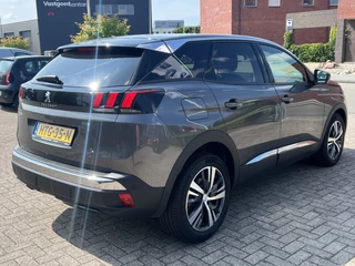 Peugeot 3008 Peugeot 3008 1.2 130 pk Automaat Allure Pack Navigatie Camera Carplay ACC DAB Stoelverwarming Keyless Led 18 Inch Velgen Zwart Dak Parkeersensoren Getint Glas - afbeelding nr 6