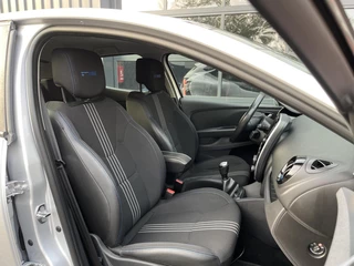 Renault Clio Renault Clio 0.9 TCe Intens GT-LINE LED KOPLAMPEN|CAMERA|R-LINK|KEYLESS|NAVIGATIE|BLUETOOTH - afbeelding nr 25