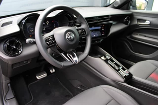 Alfa Romeo Junior Direct beschikbaar | Navigatie | Adaptieve Cruise | Led | Camera | Stoelverwarming - afbeelding nr 4