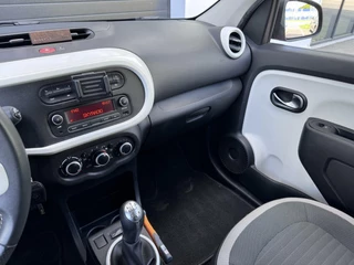 Renault Twingo Renault Twingo 1.0 SCe Limited Org NL | Bluetooth | Zuinig! - afbeelding nr 30