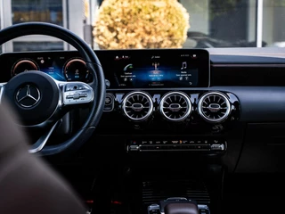 Mercedes-Benz A-Klasse Mercedes A-klasse A250e AMG|PANO|BURMESTER|CAMERA|18'' - afbeelding nr 20
