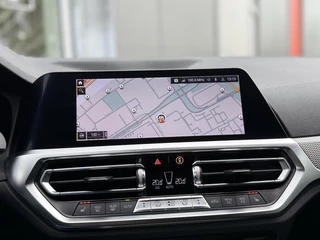 BMW 3 Serie BMW 3-serie Touring 330e High Executive M-Sport|HUD|Ad.Cruise|El.Trekhaak|HIFI|19