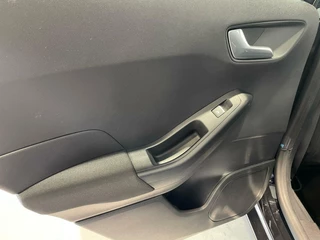 Ford Fiesta Ford Fiesta 1.0 EcoBoost Titanium, Navi|NL auto|Airco|Carplay|1e eigenaar|Cruise|6 versn. - afbeelding nr 33