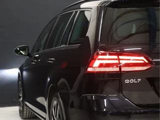Volkswagen Golf [APPLE CARPLAY, ADAPTIVE CRUISE, SCHUIFKANTELDAK, PDC V+A, TREKHAAK, CLIMATE CONTROL, NAVIGATIE, NIEUWSTAAT] - afbeelding nr 5