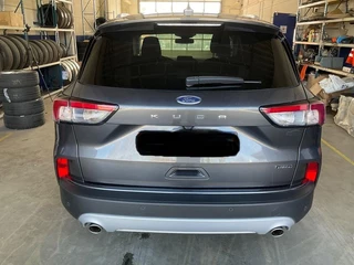Ford Kuga Ford Kuga 2.5 PHEV Titanium X | Adaptive cruise control | Head up Display | Dodehoeksensoren | Winter Pack | Camera | Half leder | Bang&Olufsen - afbeelding nr 3