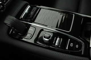 Volvo V90 Volvo V90 2.0 T6 Recharge AWD Inscription | Trekhaak | Leder | Stoel & stuurverwarming | Adaptive cruise | Kinderzitjes | Camera | PHEV - afbeelding nr 10