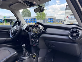 MINI Cooper MINI Cooper 1.5 5-drs Cooper Chili Business '' Allseasonbanden - PDC - Infotainmentsystem '' - afbeelding nr 14