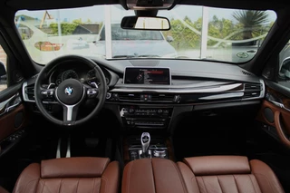 BMW X5 ➡️ BMW X5 xDrive50i F15 High Executive 7p M-sport | M-pakket | 2e eigenaar | Dakraam | Head-up | 20 inch | LED | Camera | 449 pk | 7 persoons | Harman-kardon | Keyless go/entry - afbeelding nr 14