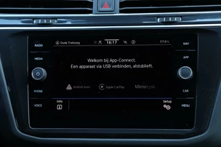 Volkswagen Tiguan Volkswagen Tiguan 1.5 TSI / 2x R-Line / Black Style / Virtual Cockpit / Camera / Matrix LED / Trekhaak / 20