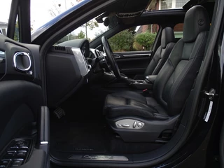 Porsche Cayenne Porsche Cayenne 3.0 S E-Hybrid 410PK / Porsche Sport Design / LED - afbeelding nr 12