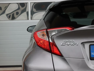 Toyota C-HR Toyota C-HR 1.8 Hybrid Bi-Tone - afbeelding nr 44