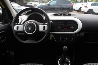 Renault Twingo Renault Twingo 1.0 SCe Authentique / Trekhaak / Radio / Airco / Stuurbekrachtiging / Nette auto! - afbeelding nr 9