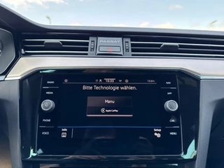 Volkswagen Passat Volkswagen Passat Variant 2.0 TDI DSG R-LINE CAMERA/NAVI/ACC/E-KLEP/CARPLAY/STOELVERW - afbeelding nr 22