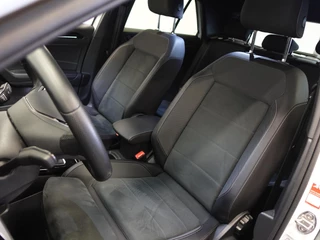 Volkswagen T-Roc Volkswagen T-Roc 1.0 TSI R-Line Business Airco Navi Carplay PDC VA Massage Full LED Adaptive Cruise Control Ambiente verlichting - afbeelding nr 8
