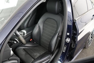 Mercedes-Benz C-Klasse Mercedes-Benz C-klasse 300e AMG | Panoramadak | Stoelverwarming |  360 camera | Trekhaak | Carplay | Dodehoek detectie | Matrix LED | Navigatie | Half leder - afbeelding nr 7