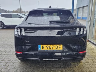 Ford Mustang Mach-E Ford Mustang Mach-E Extended AWD 98 kWh | GT velgen | Dodehoekdetectie | Adaptive cruise | Lane assist | Full led | Lederen bekleding | Camera | BTW verrekenbaar etc. - afbeelding nr 4