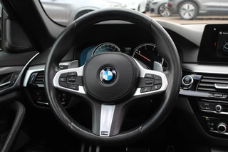 BMW 5 Serie BMW 5 Serie Touring 520d High Exe. M Sport / Panoramadak / Camera / Head-up / 19'' / Leder / Navigatie / Stoelverwarming / Cruise Control - afbeelding nr 17
