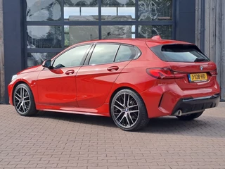BMW 1 Serie | Navi | Sportinterieur | Stoelverw.| Head-up | Leder | M-Sport - Model 2020 - afbeelding nr 3