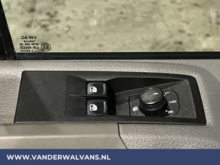 Volkswagen Crafter Volkswagen Crafter 2.0 TDI 141pk L3H2 L2H1 Euro6 Airco | Camera | Navigatie | Apple Carplay | Adaptieve Cruisecontrol Android Auto, Parkeersensoren, Stoelverwarming, Bijrijdersbank - afbeelding nr 20