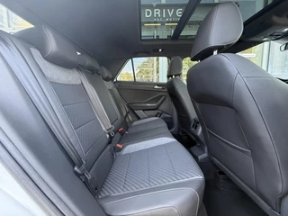 Volkswagen T-Roc Volkswagen T-Roc 2.0 TSI 4Motion R-Line Pano|Cam|Carplay - afbeelding nr 6