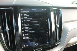 Volvo XC60 Volvo XC60 T8 Recharge AWD R-Design | Panoramadak | Parkeercamera | 20 Inch Velgen | Glossy Black | Keyless - afbeelding nr 44