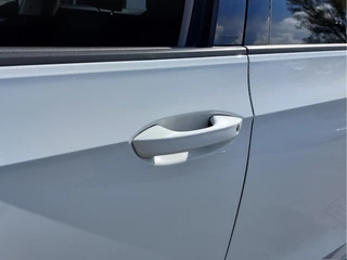 Volkswagen Golf 1.5 TSI 131pk 1st Edition | Origineel NL | Navi | Apple Carplay+Android Auto | Clima | Adap.Cruise | Led Koplampen | Stoel+Stuurwielverwarming | Rijstrook+Licht+Regensensor | Privacy Glass - afbeelding nr 43