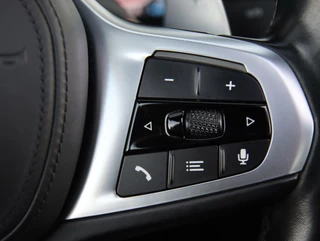 BMW 3 Serie BMW 3-serie 330e High Executive M-sport | H&K audio | Schuif/kanteldak | ACC | Dodehoekdetectie | Laser LED | Head-up display | - afbeelding nr 38