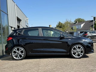 Ford Fiesta Ford Fiesta 1.0 EcoBoost Hybrid ST-Line X 125PK Winterpack Climate Navi Cruise Camera Carplay Parkeersensoren LED 18