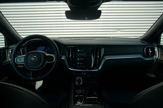Volvo V60 Volvo V60 T6 PHEV Plus Dark ORG.NL! | TREKHAAK | HARMAN KARDON | PANO! - afbeelding nr 15