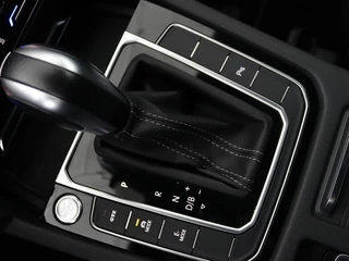 Volkswagen Arteon Volkswagen Arteon Shooting Brake 1.4 TSI eHybrid R-Line | Trekhaak | Stoelverwarming | Carplay | Leder/Alcantara | Adaptive cruise | Achterbankverwarming | Camera | Navigatie | Half leder - afbeelding nr 19