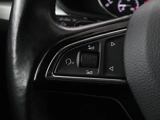 Škoda Superb Skoda Superb 1.4 TSI Ambition | Panoramadak | Stoelverwarming | Trekhaak | Carplay | Memory | Navigatie | Climate control - afbeelding nr 19