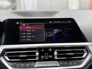 BMW 3 Serie BMW 3-serie Touring 330e High Executive M-Sport|HUD|Ad.Cruise|El.Trekhaak|HIFI|19