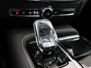 Volvo V60 Volvo V60 T6 PLUG-IN HYBRID PLUS DARK SCHUIFDAK 360GR CAM HARMAN KARDON - afbeelding nr 23