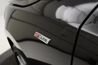 Ford Focus Ford Focus 1.5 EcoBoost ST Line | Camera | Carplay |  Full LED | Keyless | Navigatie | Climate control | Sportstoelen | Cruise control - afbeelding nr 23