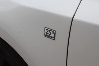 Lexus CT Lexus CT 200h 25th Edition / Camera / Schuifdak / Alcantara / Navigatie / 16'' / Getint glas / Stoelverwarming / Cruise Control - afbeelding nr 35