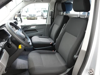 Volkswagen Transporter Volkswagen Transporter Executive+ L2H1 Navigatie Apple Carplay Trekhaak Cruise control 2-Zits Euro6 - afbeelding nr 2