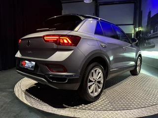Volkswagen T-Roc Volkswagen T-ROC 1.5 TSI Style*LED*Virtual*DAB+*PDC V&A*Trekhaak*NAVI*AppConnect* - afbeelding nr 18