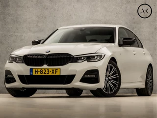 BMW 3 Serie BMW 3 Serie 320i M Sport 184Pk Automaat (APPLE CARPLAY, M PAKKET, GROOT NAVI, SFEERVERLICHTING, LEDER/ACANTARA, SPORTSTOELEN, GETINT GLAS, PARKEERSENSOREN, NIEUWE APK, NIEUWSTAAT) - afbeelding nr 1