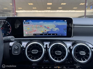 Mercedes-Benz A-Klasse Mercedes A-klasse 200 / Groot navi en virtual cockpit / etc. - afbeelding nr 13
